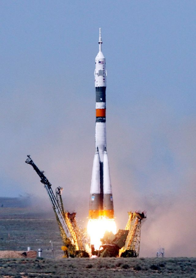 Russian Soyuz spacecraft (18 pics)