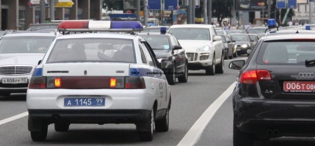 How to break the traffic code without being arrested in Russia (5 pics)