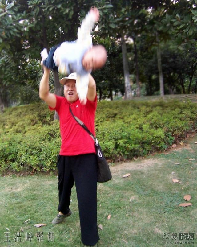 Extreme gymnastics for the baby (7 pics)