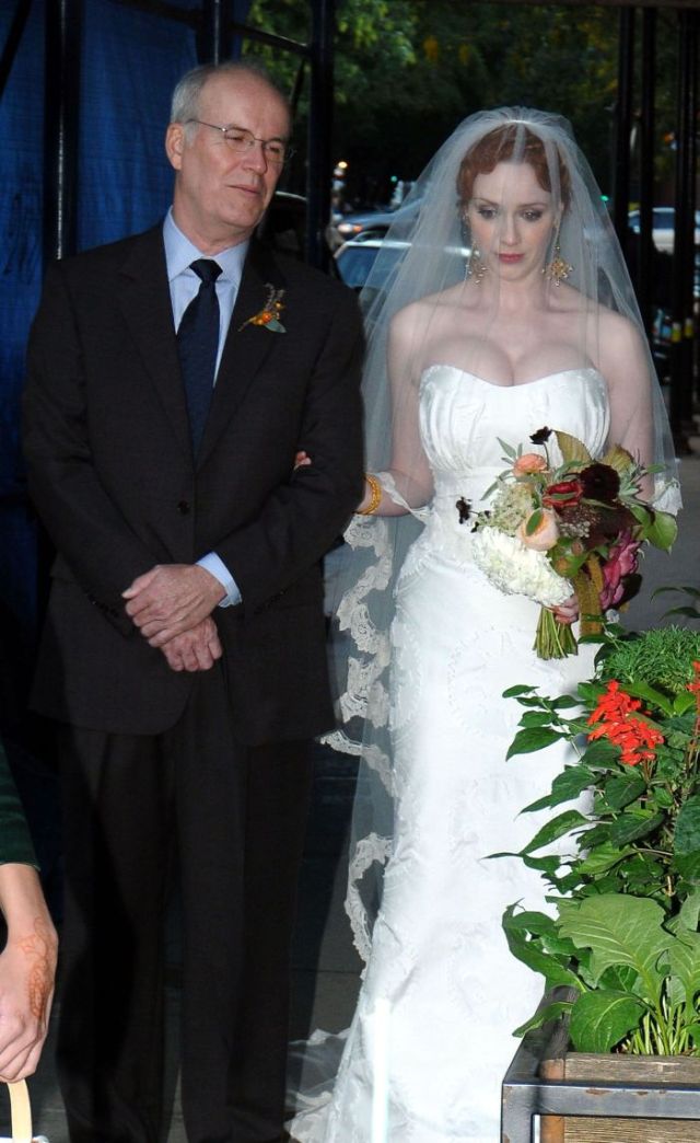 Christina Hendricks getting married (10 pics) - Izismile.com