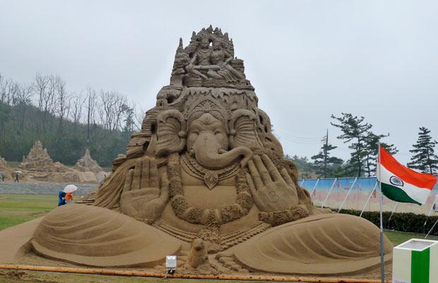 Sand sculptures by Sudarsan Pattnaik (27 pics)