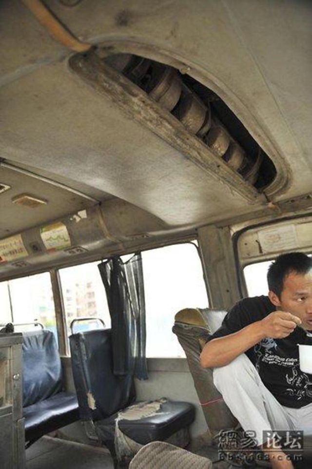Chinese public transport (4 pics)