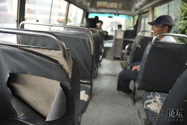 Chinese public transport (4 pics)
