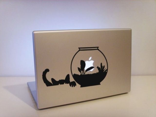 Fun with Macbook apples (9 pics)