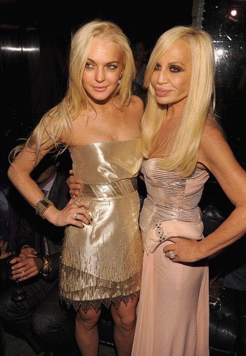 Donatella Versace and Lindsay Lohan. Who could tell them apart? ;) (12 pics)