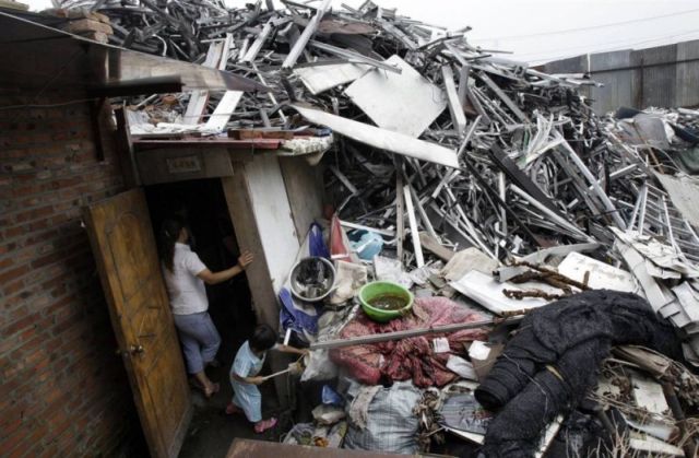 Trash Problem in China (11 pics)