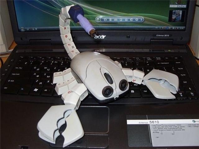 Awesome hand-Made Toys From Old Computer Stuff (18 pics)