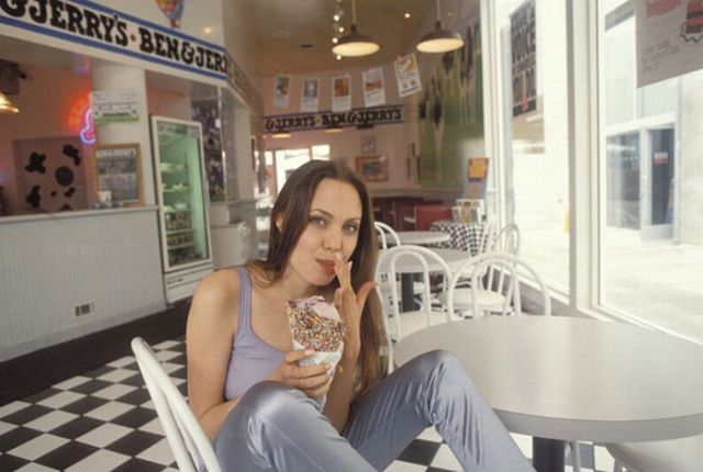 Angelina Jolie When She Was Only 19 years old! (17 pics)