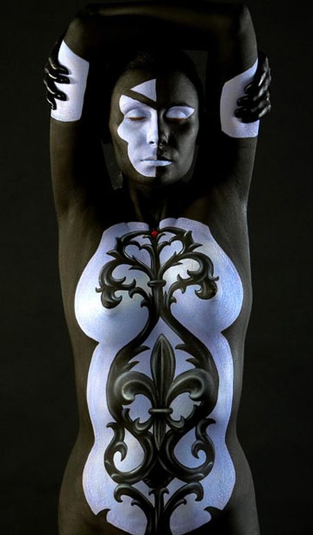 Stunning Body Painting Art (17 pics)