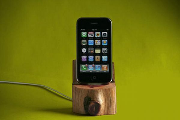 Creative, Crazy and Great iPhone Docking Stations (20 pics)