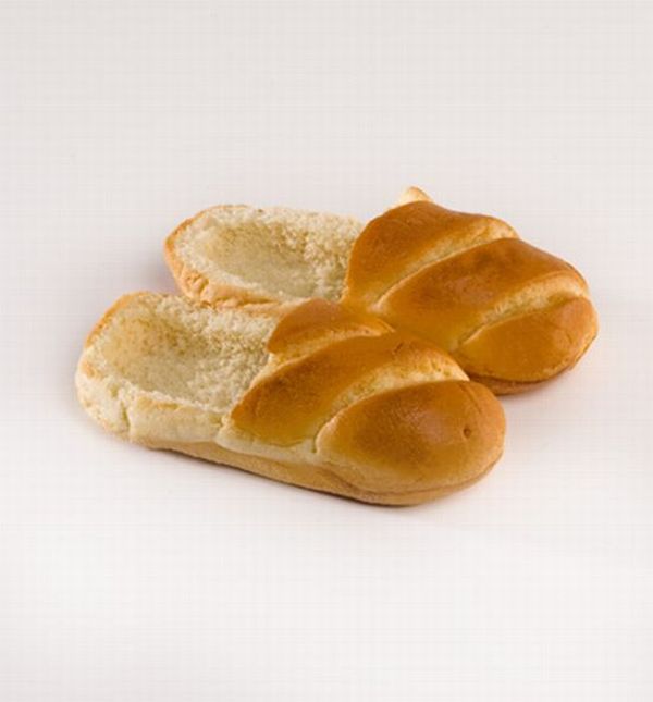 Bread Slippers (16 pics)