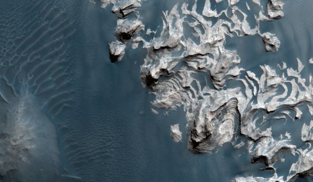 Fascinating Landscapes of Mars (35 pics)
