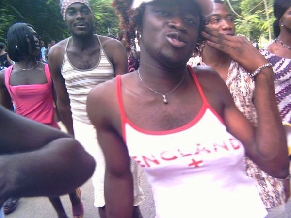 Transvestite Parade in Africa (19 pics)