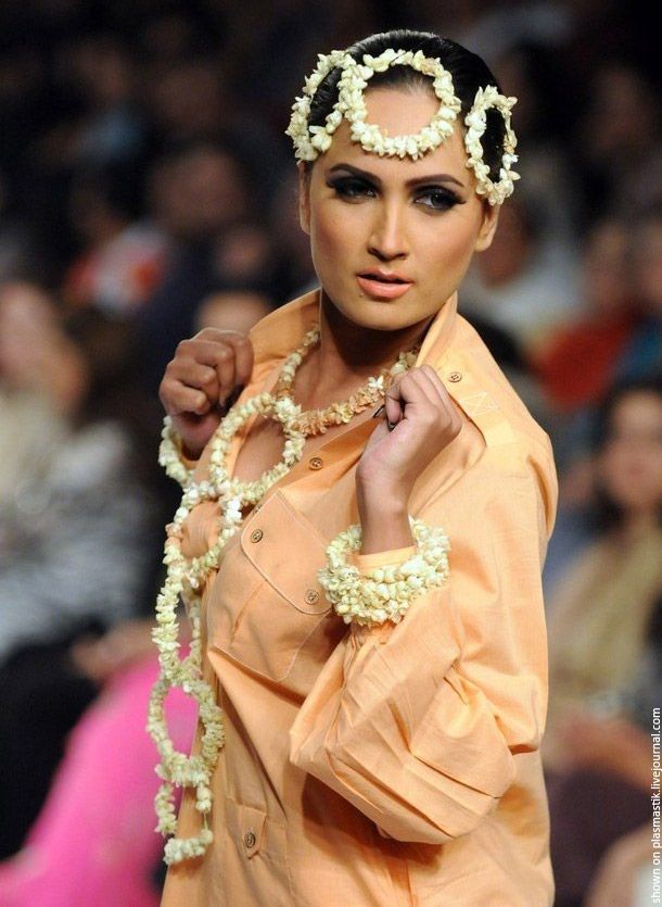 Pakistan Fashion Week (25 pics)