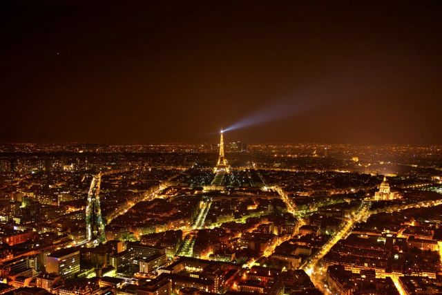 Beautiful Pictures of Cities at Night (55 pics)