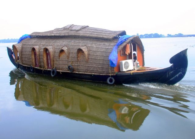 Amazing Houseboats (21 pics)
