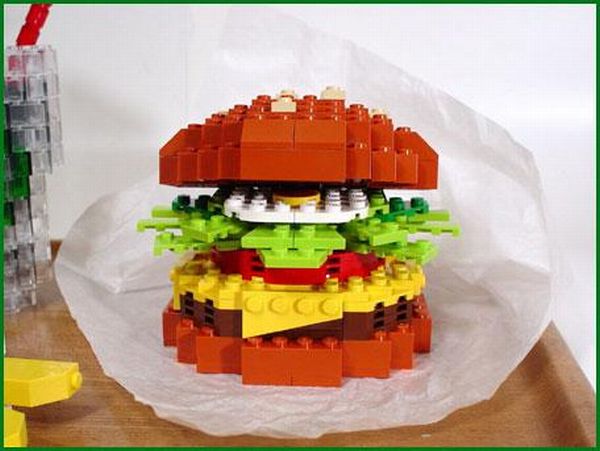 Lego Cheeseburger (7 pics)