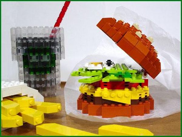 Lego Cheeseburger (7 pics)
