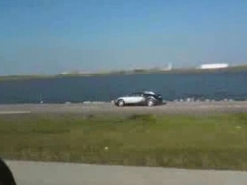 Rare $2.4 Million Bugatti Veyron Crashes into the Water (1.0 Mb)
