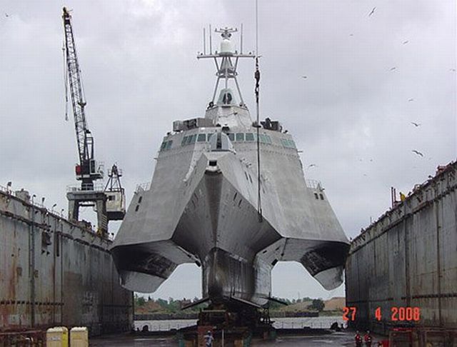 The USS Independance LCS-2 (21 pics)