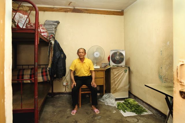 Living on 100 sq feet For Years (100 pics)