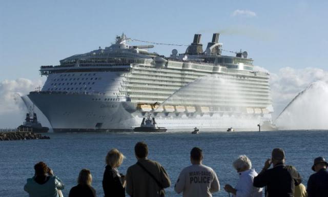 World’s Biggest Cruise Ship Ever (33 pics)