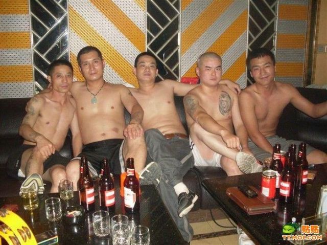 Chinese ‘Bros’. Part 2 (26 pics)