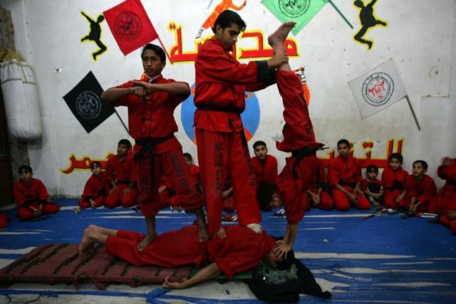 Young Palestinian Masters of Martial Arts (18 pics)