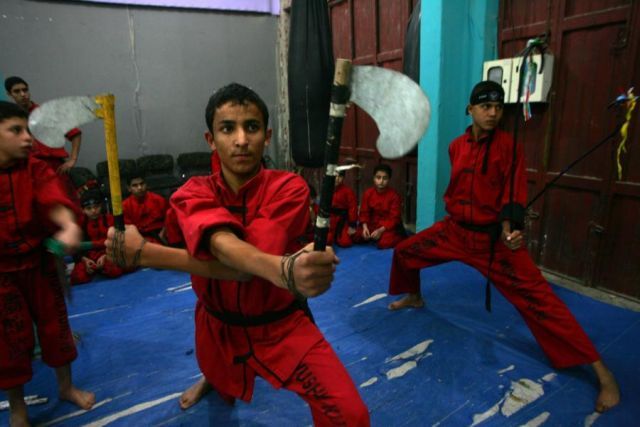 Young Palestinian Masters of Martial Arts (18 pics)