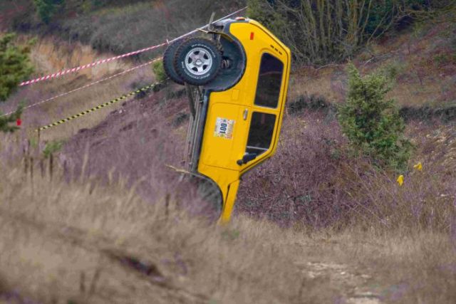 Rally Car Crash (6 pics)
