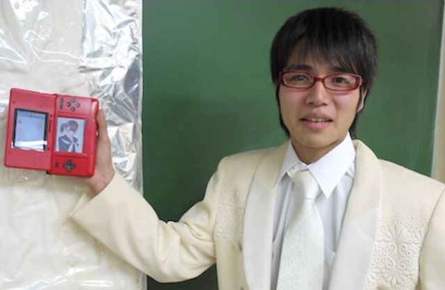 Japanese Gamer Marries Video Game Character!! (15 pics + 1 video)
