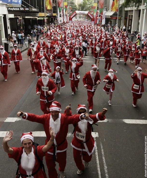 Santa Claus Race in Sydney (10 pics)
