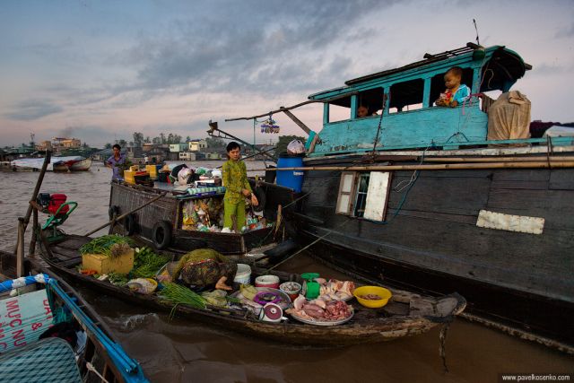 Floating Markets in Vietnam (11 pics)