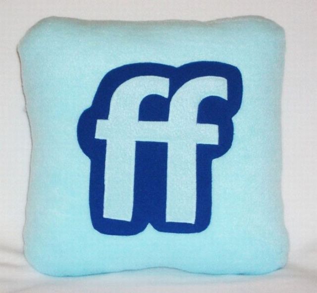 Cool Icon pillows (19 pics)