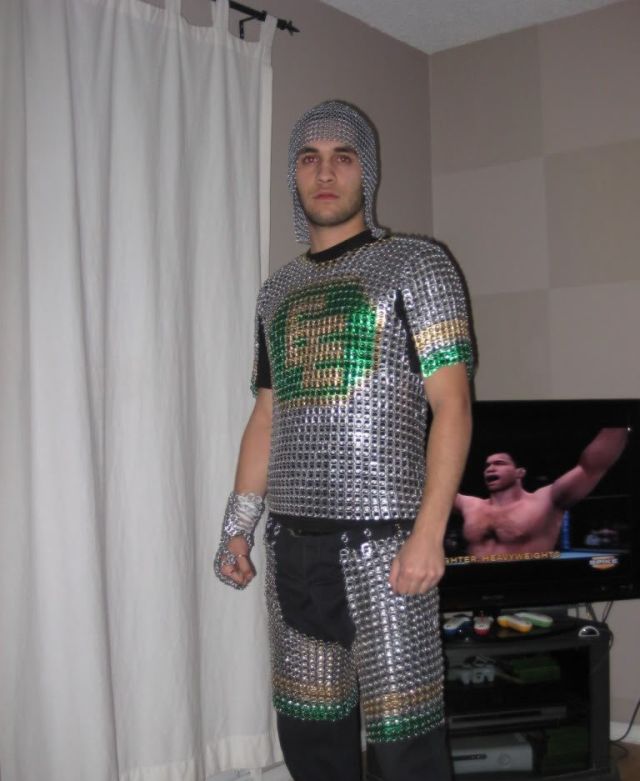 A Chain Mail Made of… (5 pics)