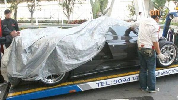 One of the Most Expensive Supercars Crashed (6 pics)