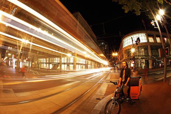 Stunning Light Trail Photos (27 pics) - Izismile.com