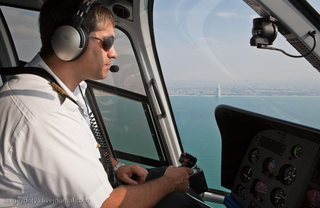 Helicopter Trip Over Dubai (22 pics)