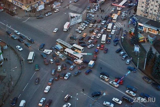 How Traffic Jams Start (6 pics)