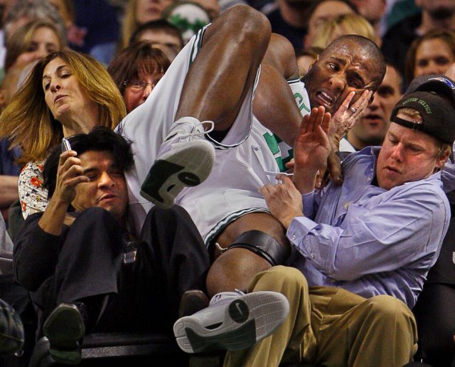 Impressive and Funny Moments in Sports. Part 2 (61 pics)