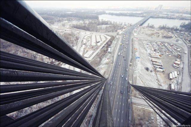 Cable-Stayed Bridge in Kiev (19 pics)