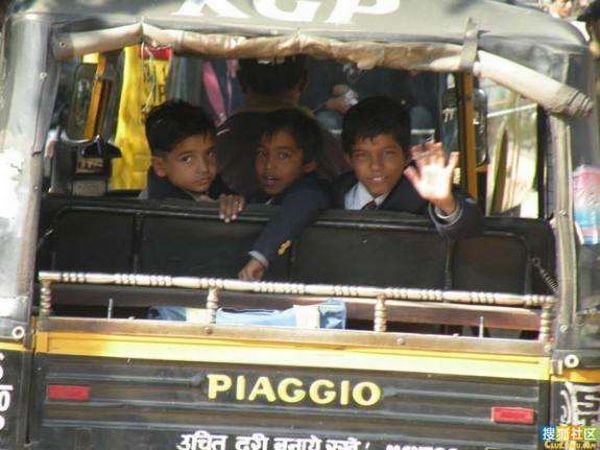 School 'Buses' in India (30 pics)
