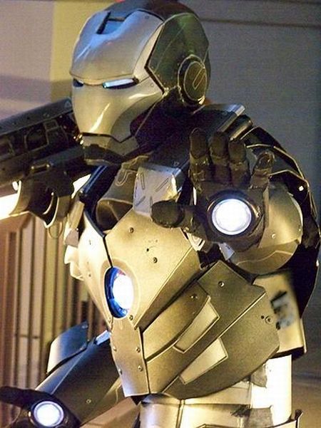 Cool Hand-Made War Machine Cosplay (35 pics)