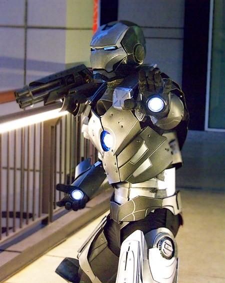 Cool Hand-Made War Machine Cosplay (35 pics)