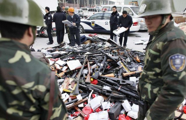 The Destruction of Weapons (6 pics)