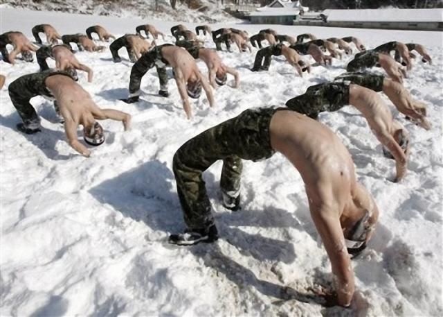 The Annual Winter Military Exercises in South Korea (14 pics)