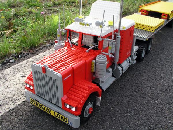 Real Looking Lego Trucks (15 pics)