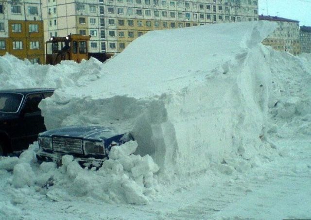 Riddle of the Day! Can You Find a Car on This Picture? (4 pics)