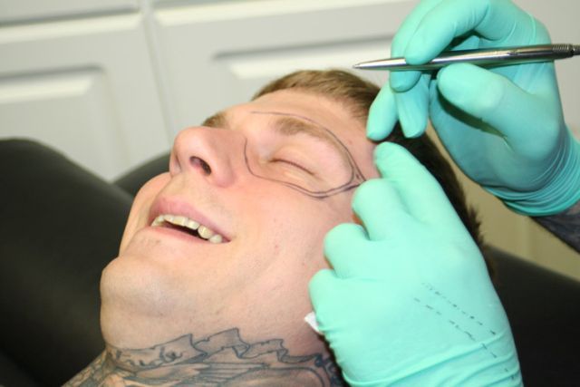 Tattoo on the Face (30 pics + 1 video)