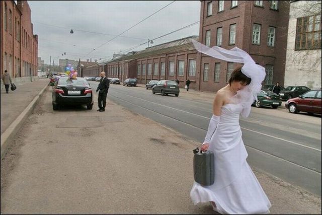 Amusing Wedding Photo Project (18 pics)
